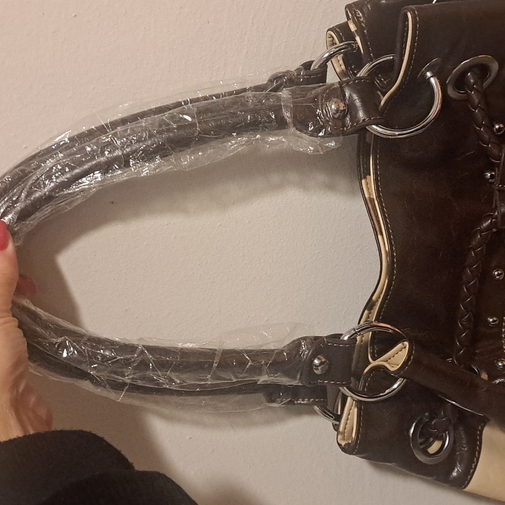 Animal Print Faux Diamond Cross With Silver Stud Detail Bag. NWOT - Picture 7 of 8